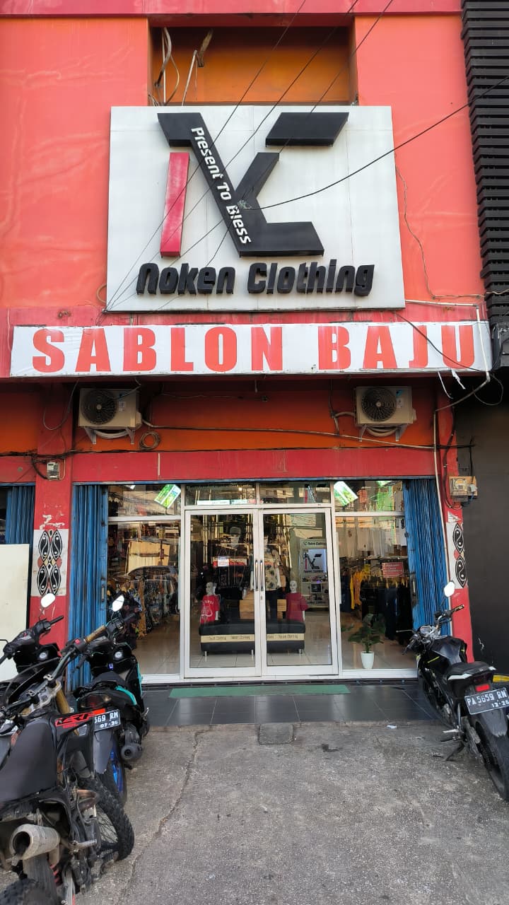Suasana interior toko Noken Abepura